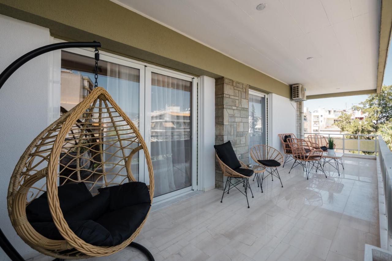 Luxury 4 Bedrooms Apartment Near Flisvos Marina بيرايوس المظهر الخارجي الصورة