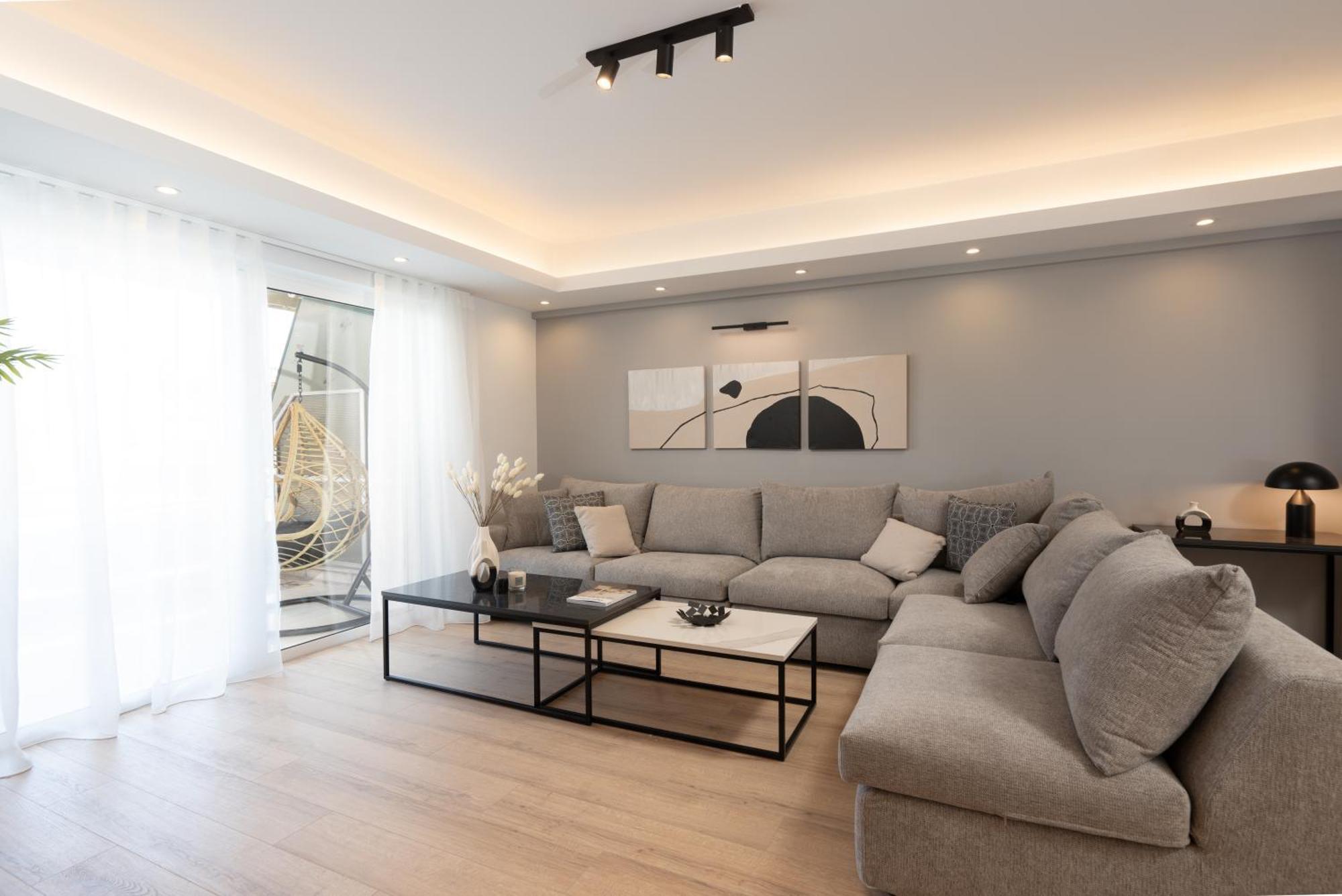 Luxury 4 Bedrooms Apartment Near Flisvos Marina بيرايوس المظهر الخارجي الصورة