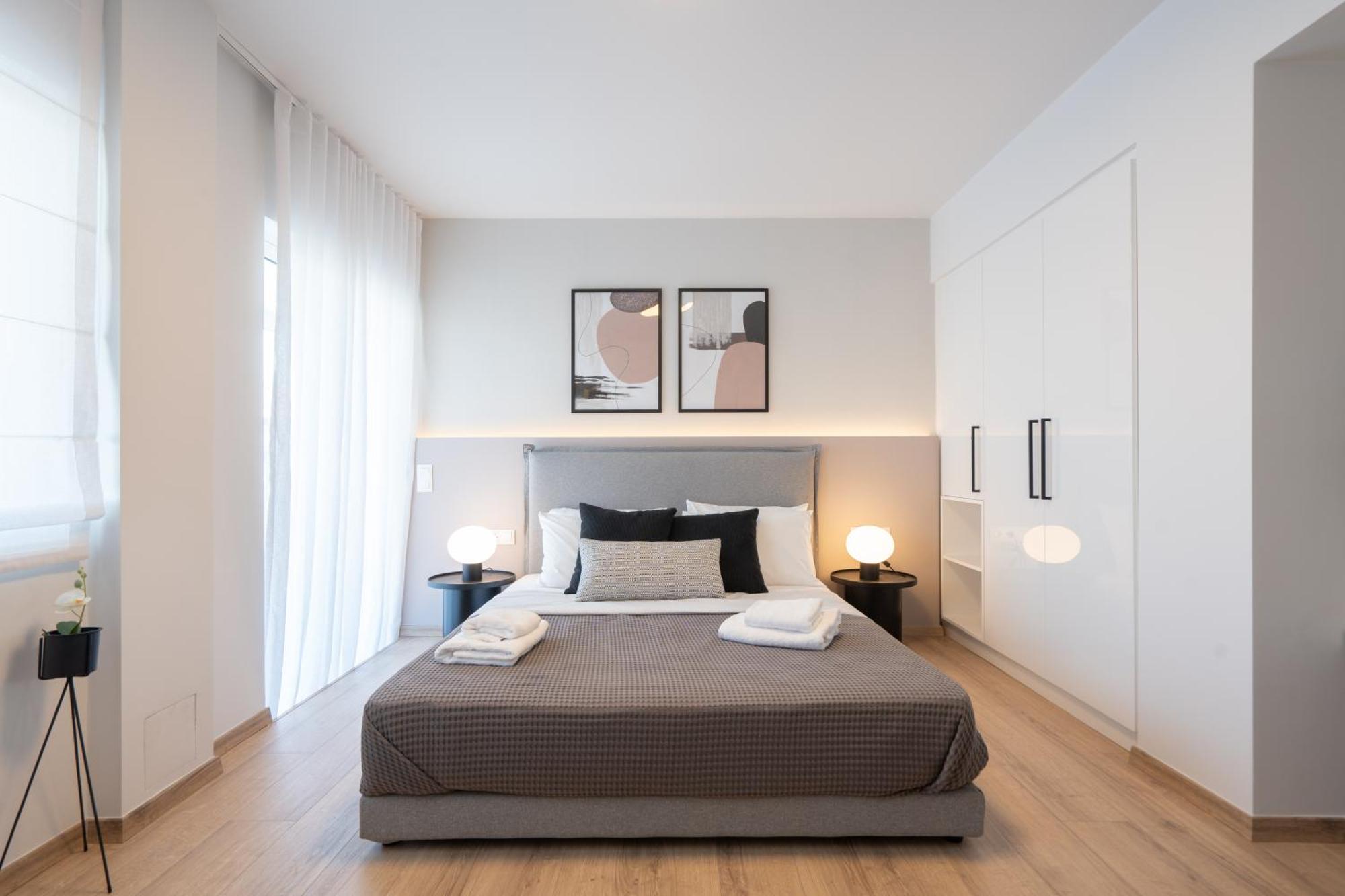Luxury 4 Bedrooms Apartment Near Flisvos Marina بيرايوس المظهر الخارجي الصورة