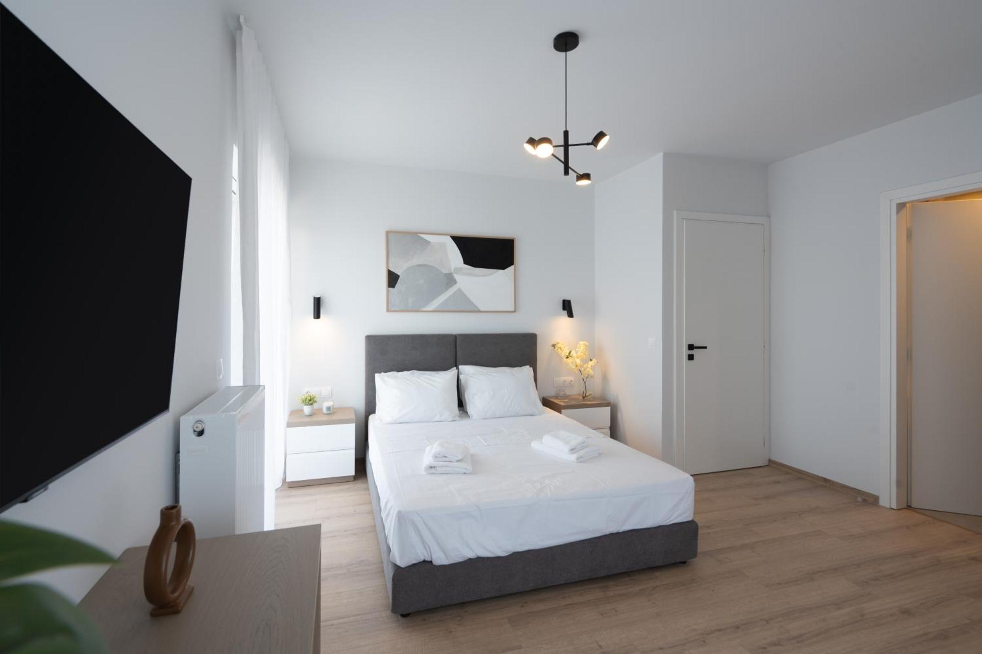 Luxury 4 Bedrooms Apartment Near Flisvos Marina بيرايوس المظهر الخارجي الصورة