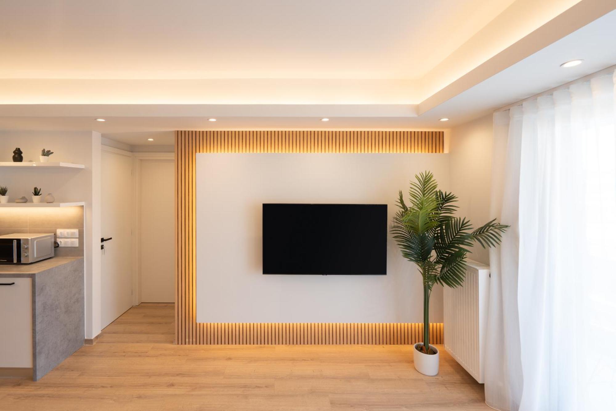 Luxury 4 Bedrooms Apartment Near Flisvos Marina بيرايوس المظهر الخارجي الصورة